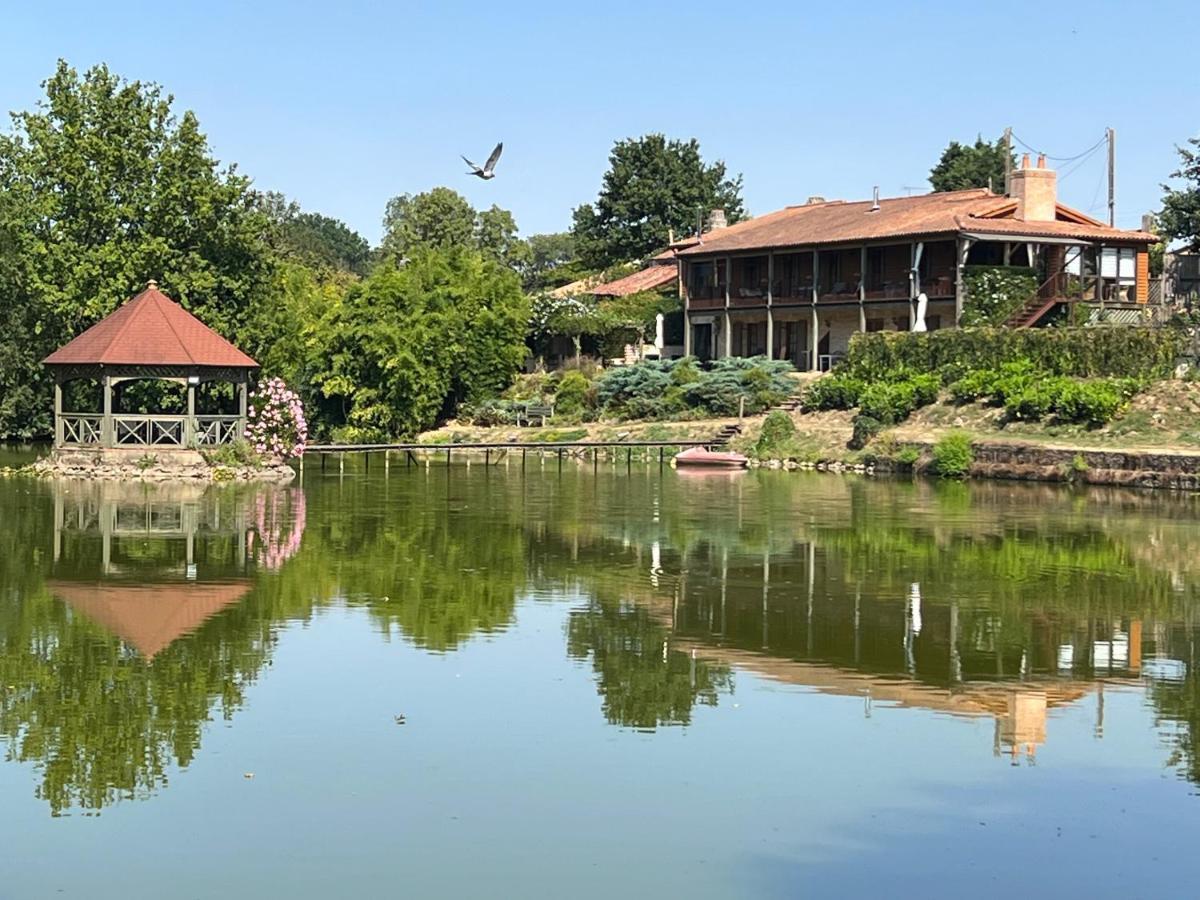 Lake Noble Saint-Germain-l'Aiguiller 외부 사진