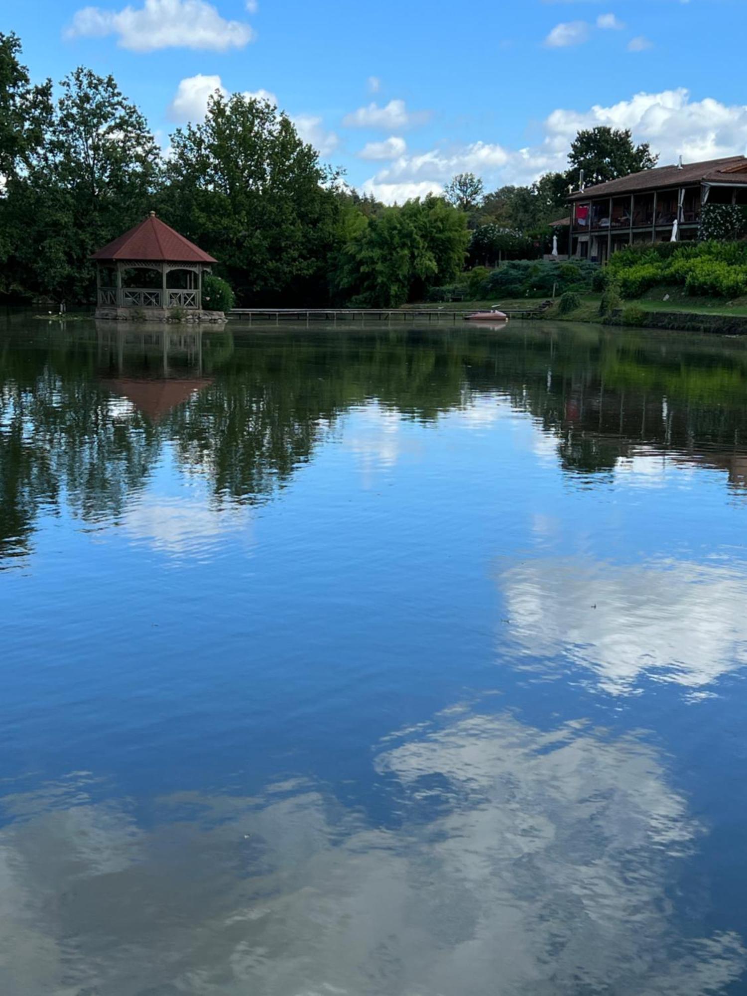 Lake Noble Saint-Germain-l'Aiguiller 외부 사진